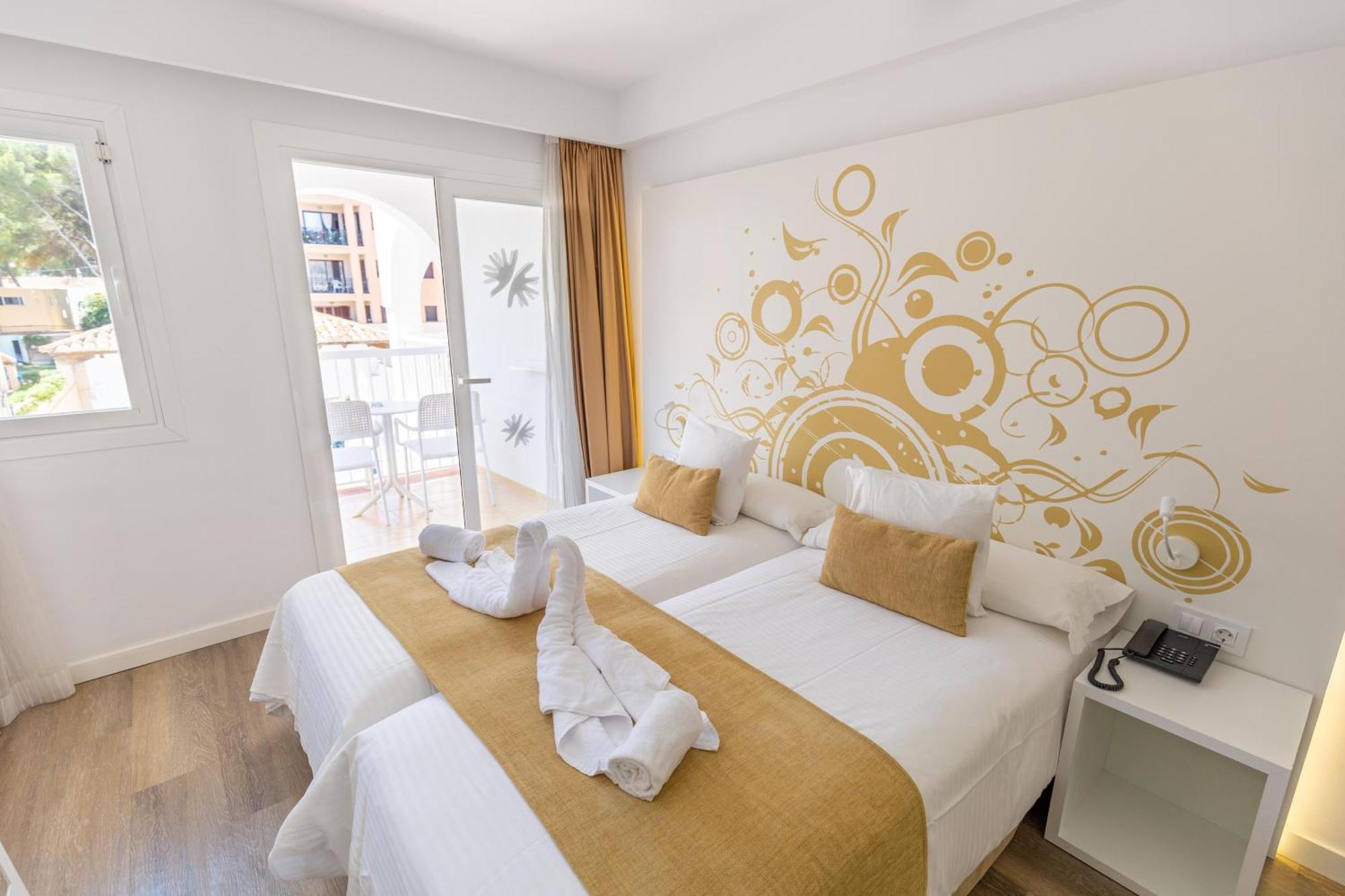 Отель Bq Cala Ratjada (Adults Only) Экстерьер фото